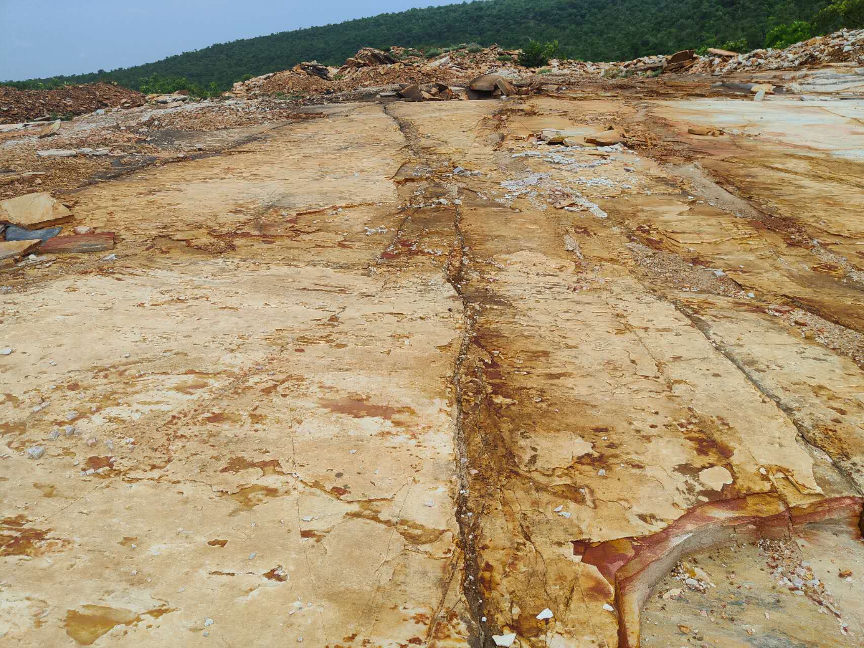 Own Quartz stone quarry